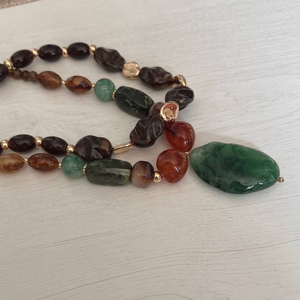 Chic Green and Brown Beaded Necklace - Picture 3 of 5